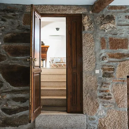 Casa Dos Costas Parada de Ester