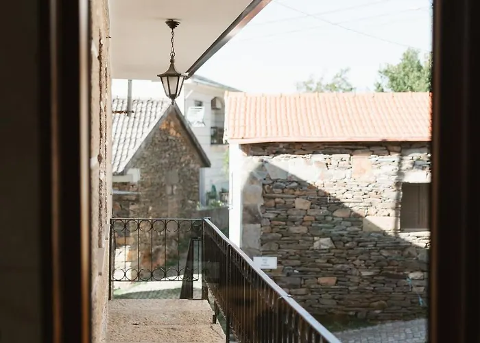 Casa Dos Costas Parada de Ester